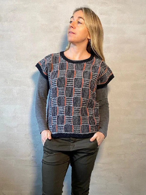 Saga vest by Hanne Falkenberg, Knitting kit in No 20