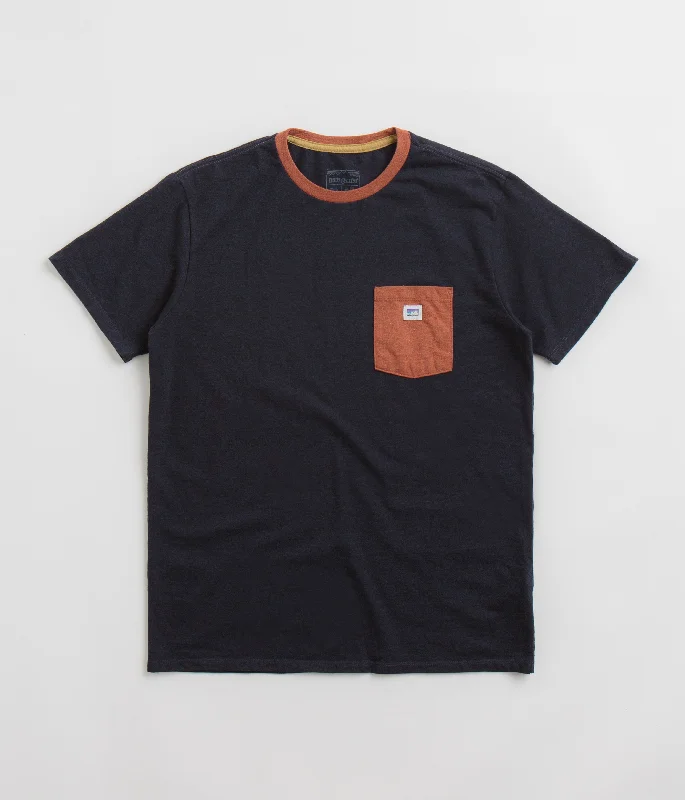 Patagonia Shop Sticker Pocket Responsibili-Tee T-Shirt - Piton Purple