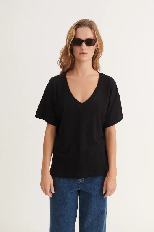 Ryda V-Neck Tee - Black